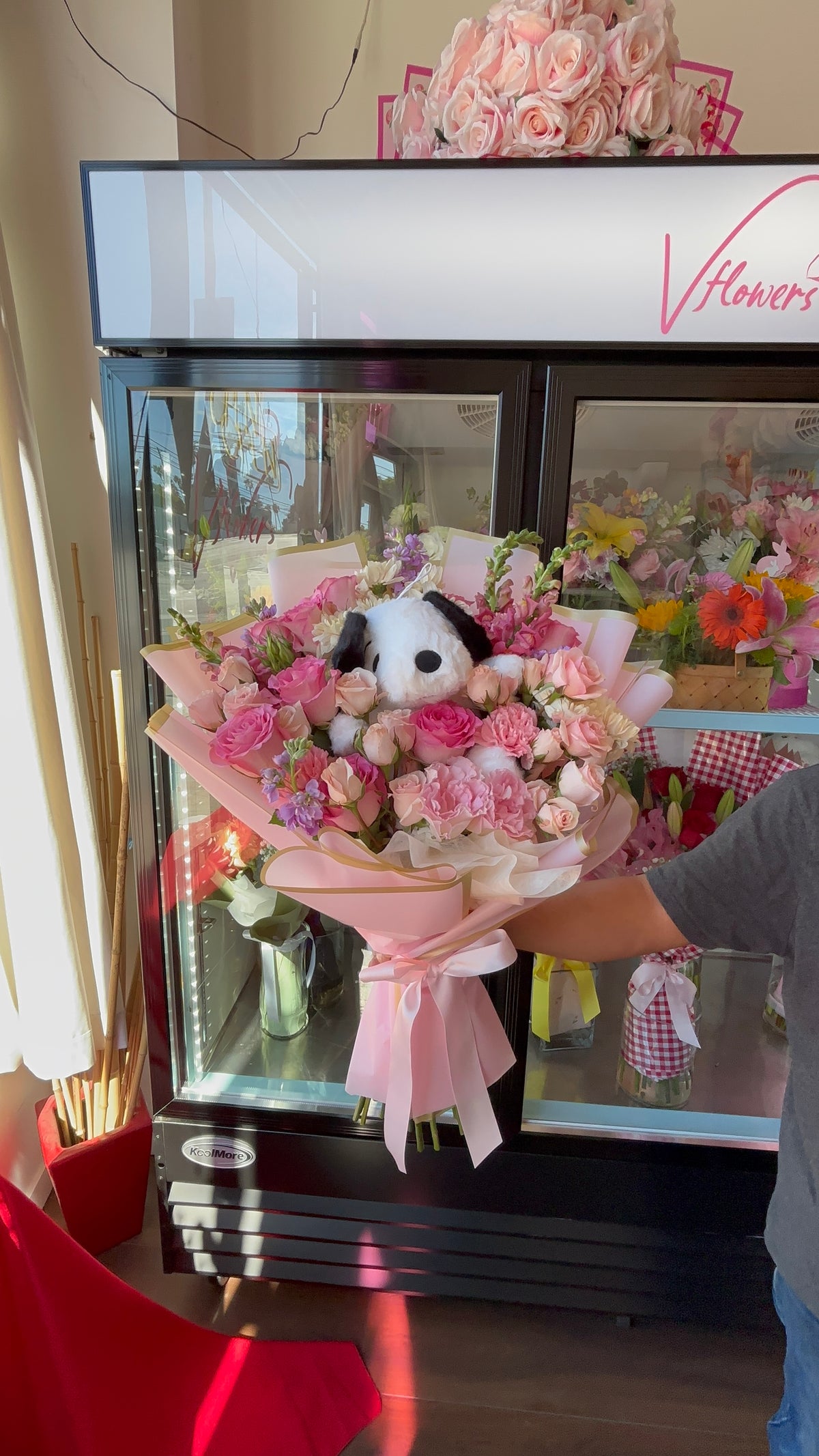 Snoopy Bouquet Mixed Pink Florals 🐾
