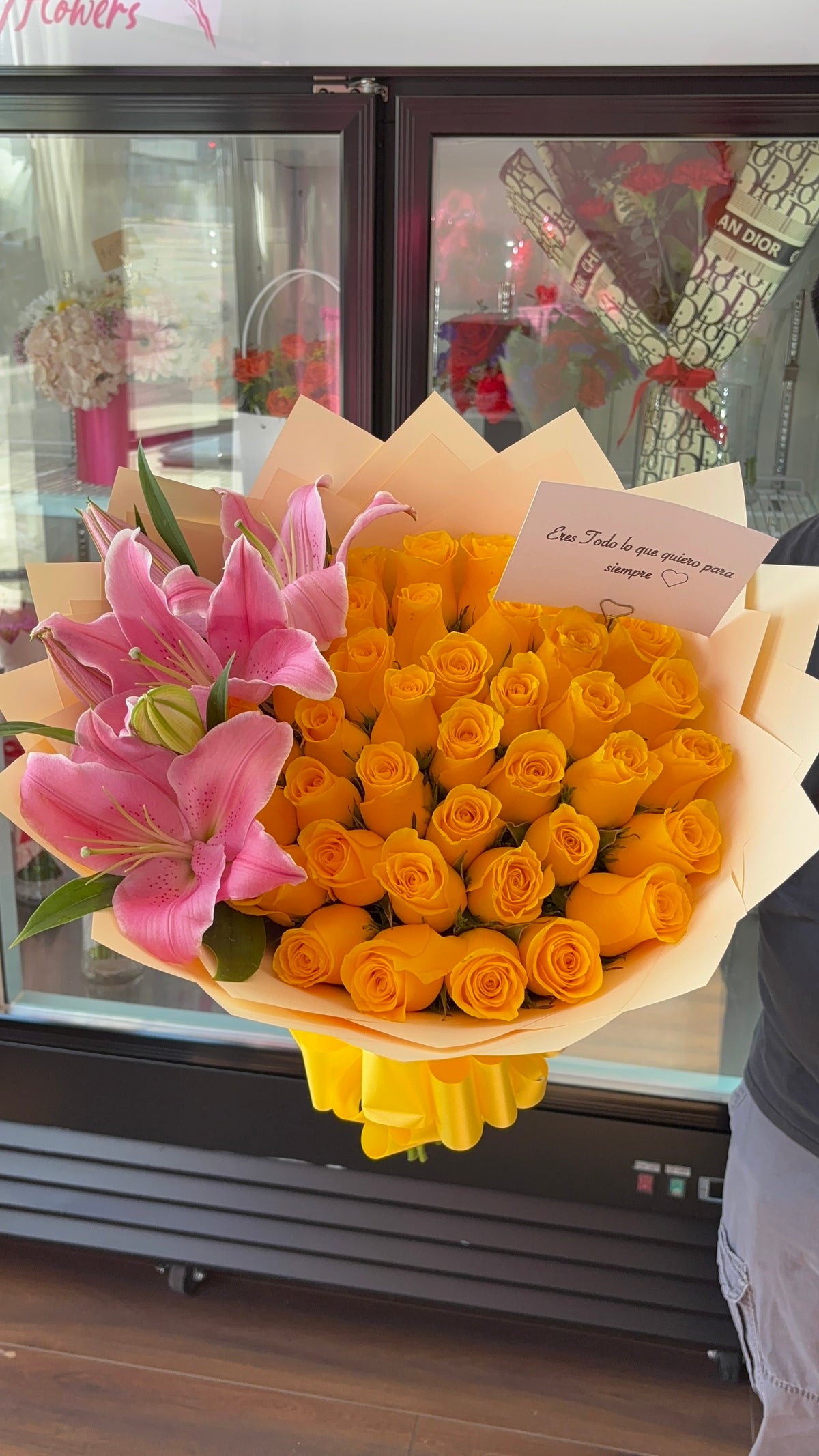 Yellow Rose Bouquet With Lilies