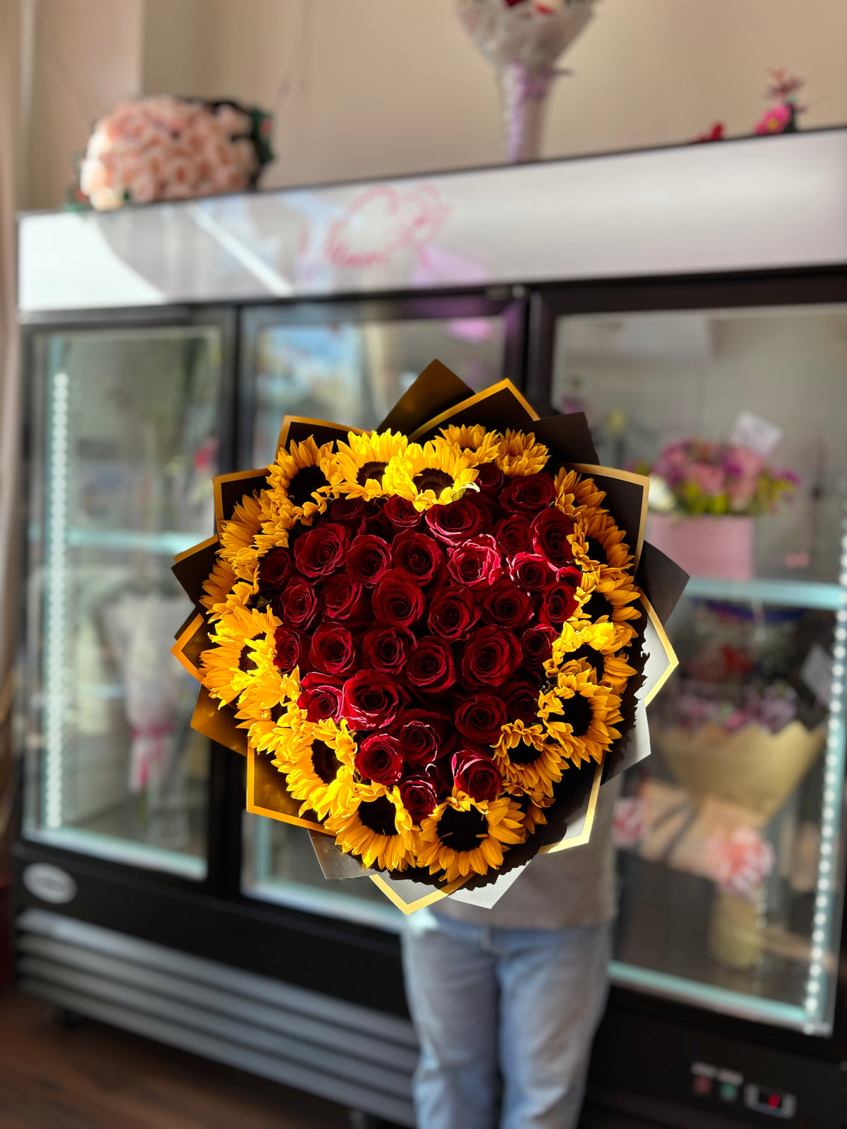 Heart Shaped Rose With Sunflower Rim