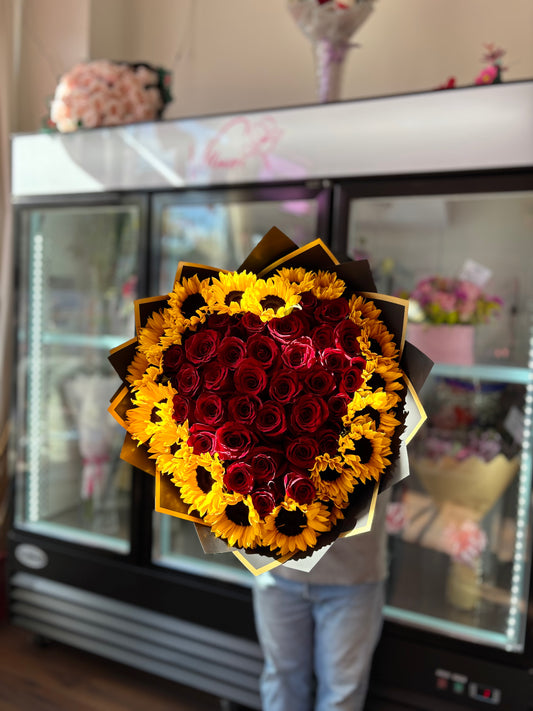 Heart Shaped Rose With Sunflower Rim