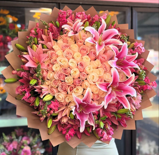 Lily mixed bouquet