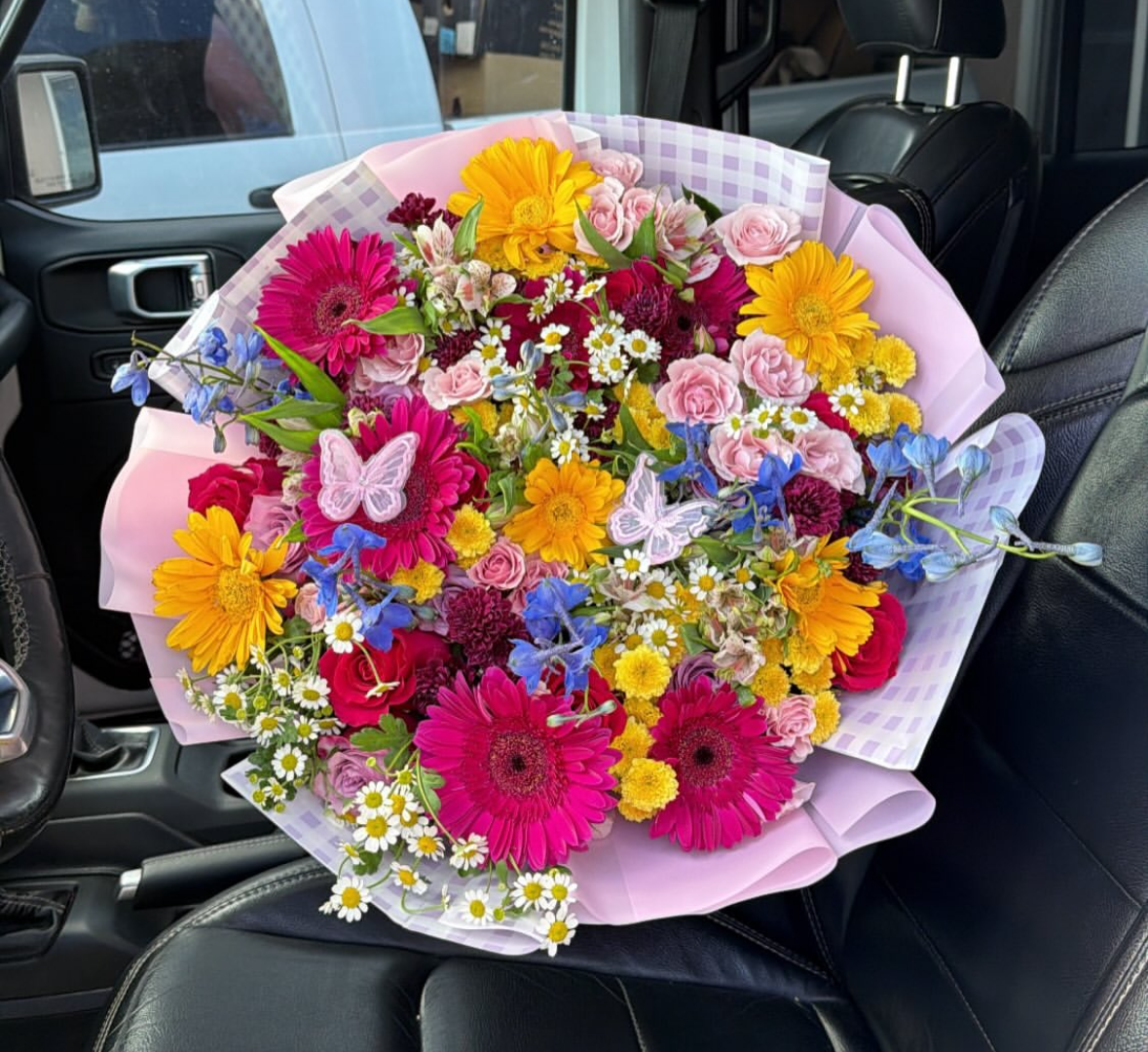 Mixed Freestyle Bouquet (Bright Florals 💐)