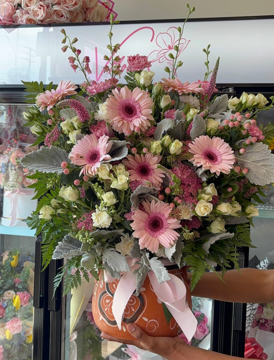 Pink Gerbera Ollita